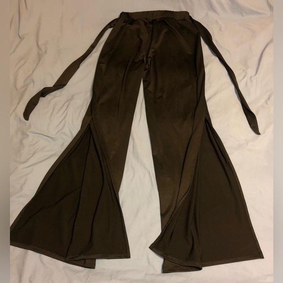 Forever 21 black dressy slacks, size medium, with slits , sexy styling EUC - Picture 8 of 16